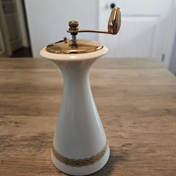 Vintage Lenox Caribee Ivory Golden Wreath Rope Design Pepper Mill Grinder MCM - Picture 7 of 14